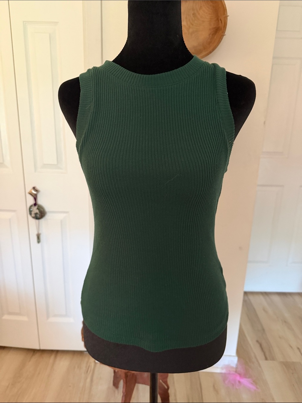 American Eagle Outfitters Ribbed Crewneck Tank in Dark Green